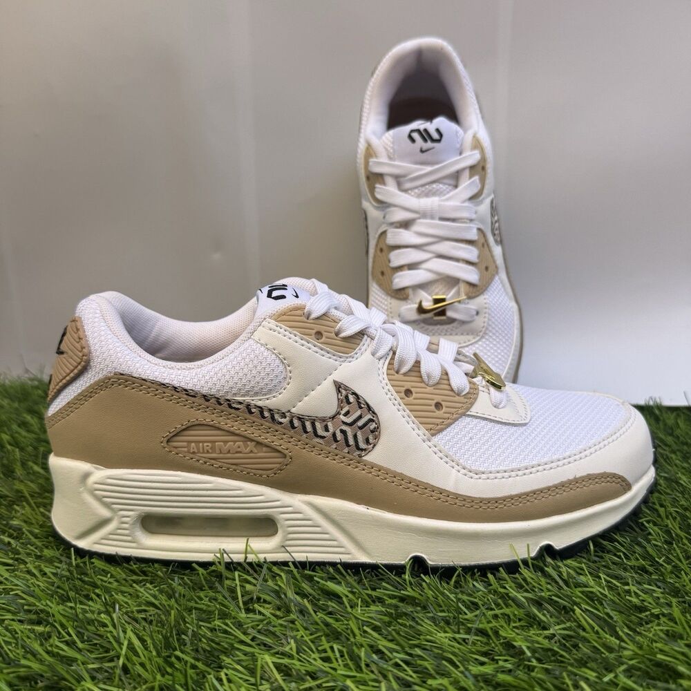 Nike Air Max 90 United in Victory FB2617-100 Womens US 8 EUR 39